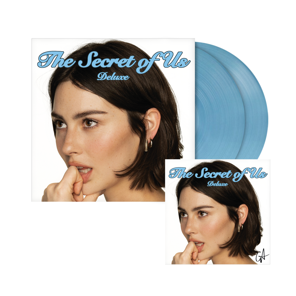 The Secret of Us (Deluxe Transparent Blue Vinyl + Signed Artcard) - Gracie Abrams - platenzaak.nl